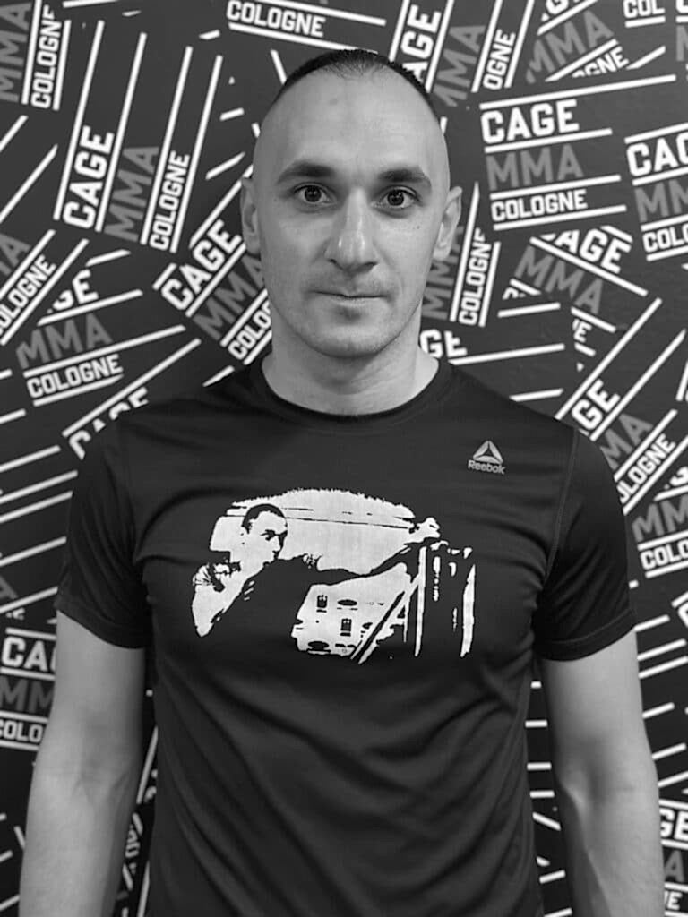 Trainer bei CAGE MMA Fathi